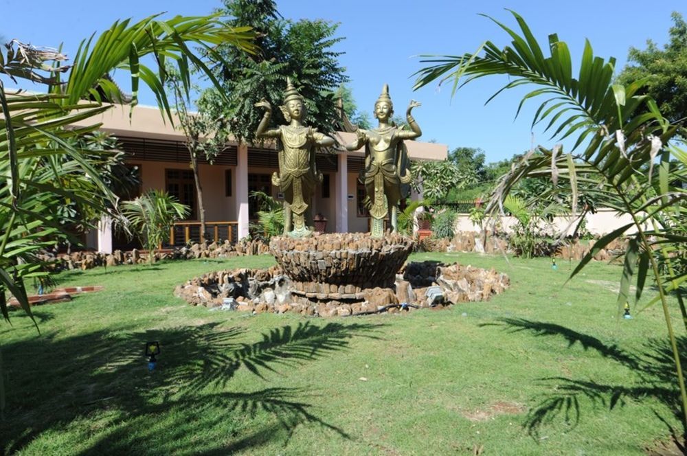 Sky Palace Hotel Bagan Exterior photo